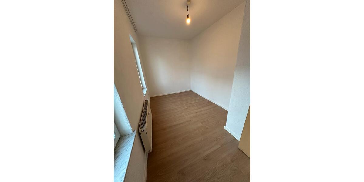 Erdgeschoßwohnung Rottenburg am Neckar - 3 Zimmer, 70 m&sup2;, 900&euro; | Angebot:25057551