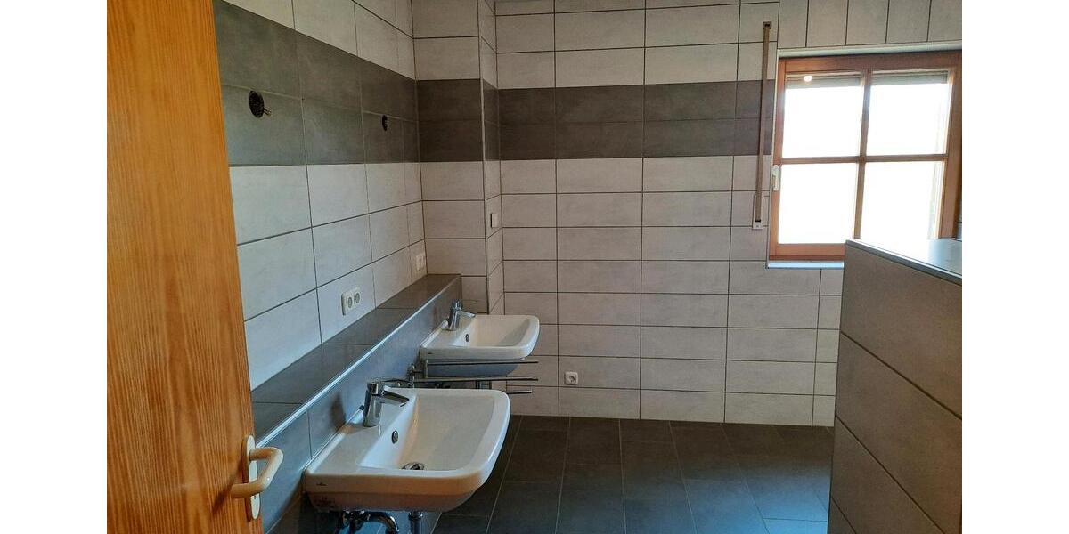 Haus mit EBK, Wintergarten, Balkon, Terrasse und Garten 8 zimmer