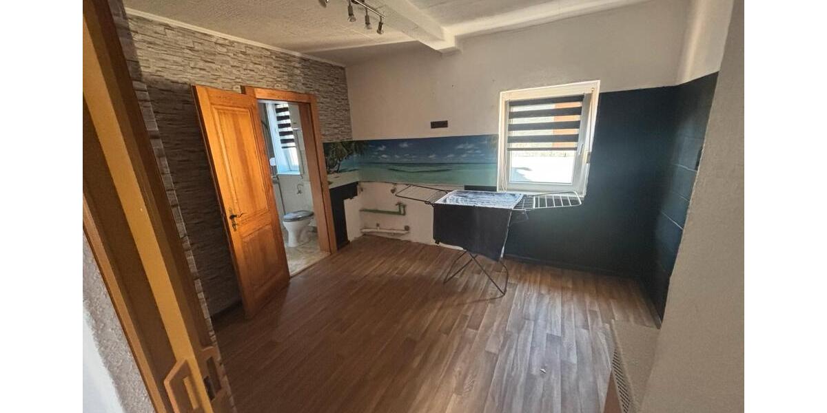 Großzügiges Haus, ruhiges Mitwohnen Zur Untermiete. 3 zimmer