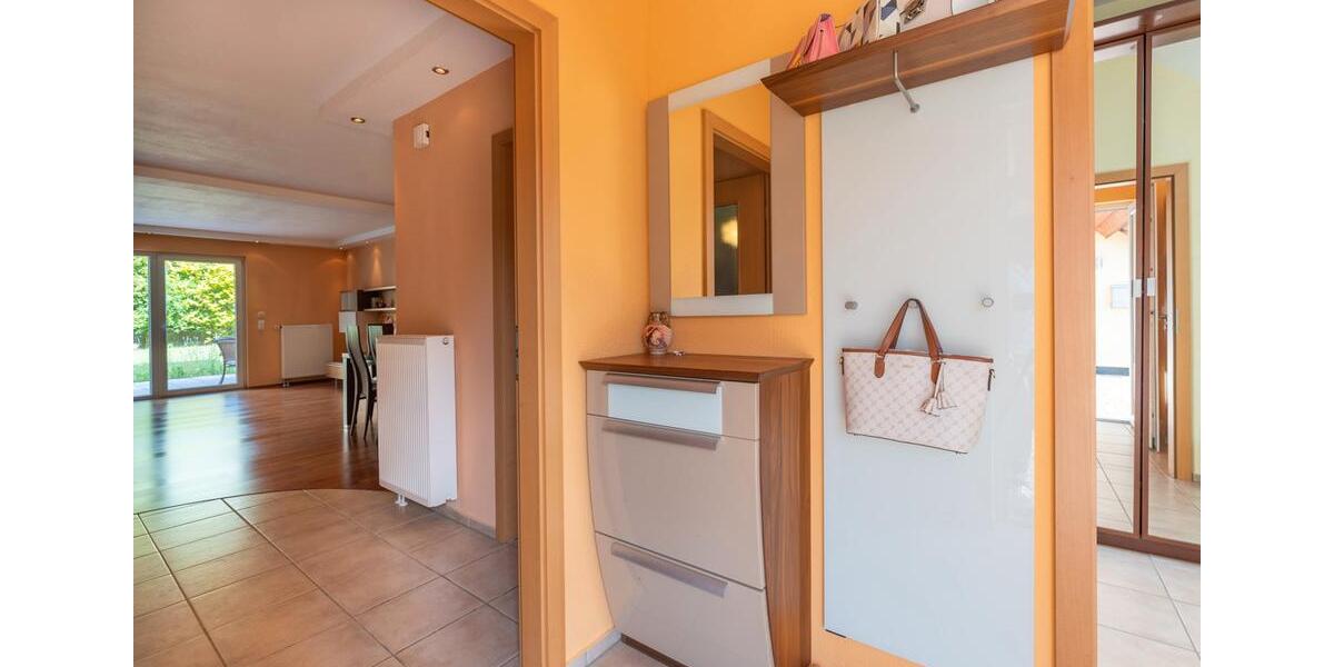 Reihenhaus Vellmar - 6 Zimmer, 134 m&sup2;, 1.700&euro; | Angebot:26638724