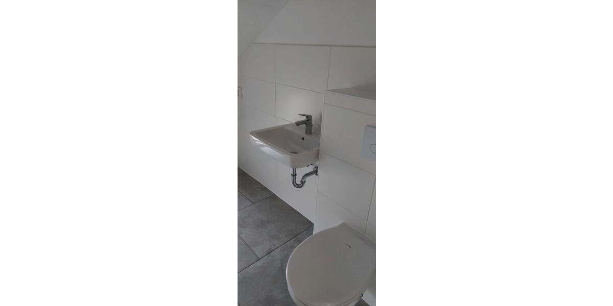 Dachgeschoßwohnung Apolda - 3 Zimmer, 78 m&sup2;, 695&euro; | Angebot:26476622