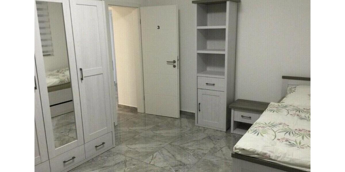 Damen WG Zimmer möbiliert in Friedrichshafen ca.200m Seenähe 1 zimmer