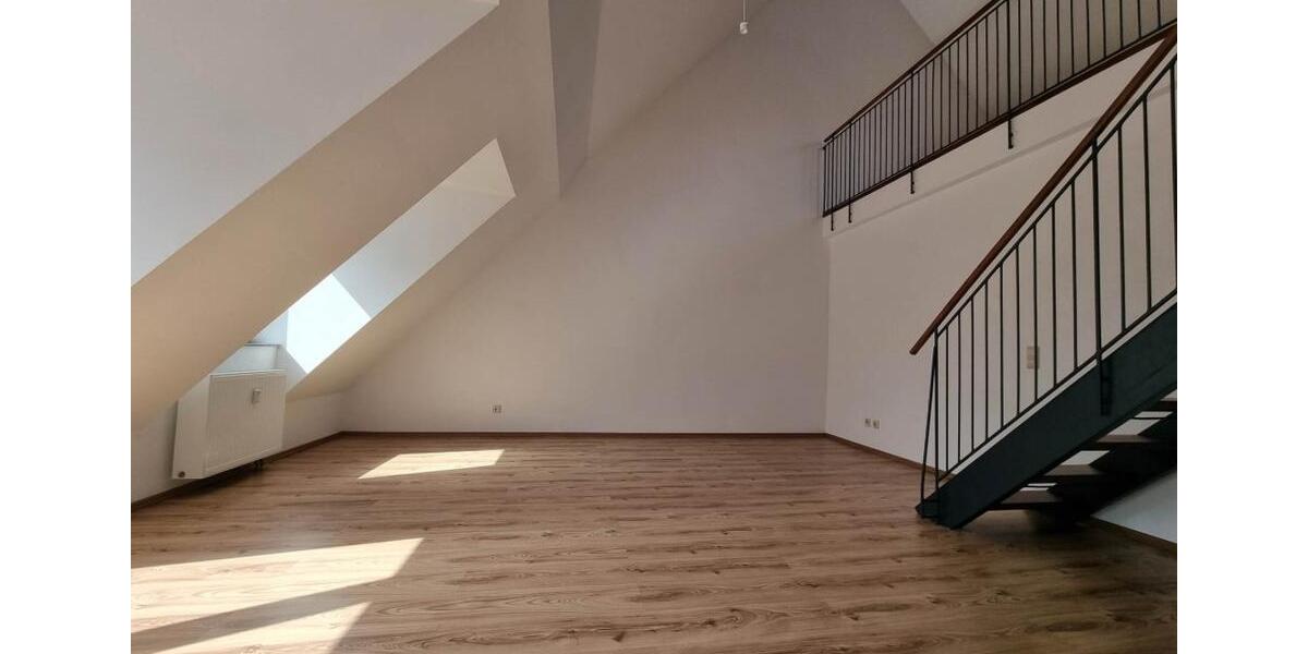 Dachgeschoßwohnung Rötha - 4 Zimmer, 127 m&sup2;, 1.260&euro; | Angebot:24548496