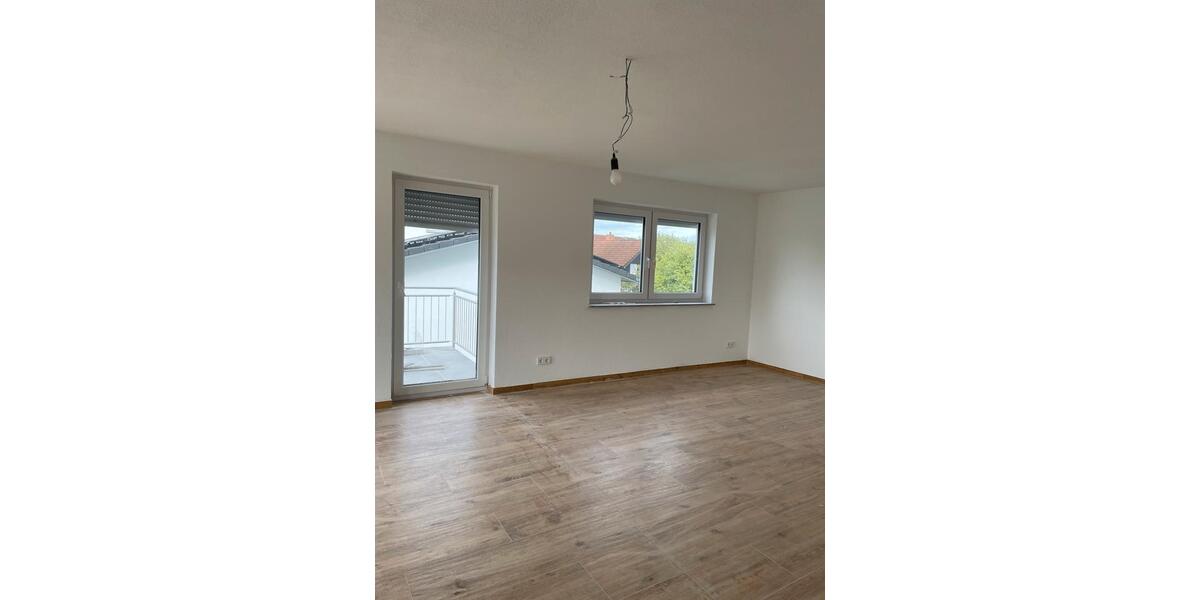 Etagenwohnung Laupheim - 6 Zimmer, 220 m&sup2;, 2.000&euro; | Angebot:26633804