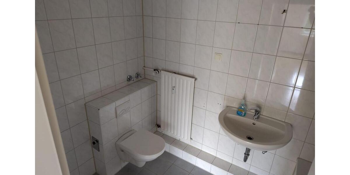 Etagenwohnung Duisburg Hamborn - 3 Zimmer, 81 m&sup2;, 600&euro; | Angebot:24536445