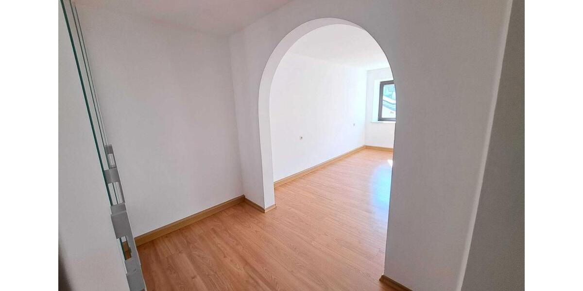 Etagenwohnung Tann - 4 Zimmer, 85 m&sup2;, 750&euro; | Angebot:26337392