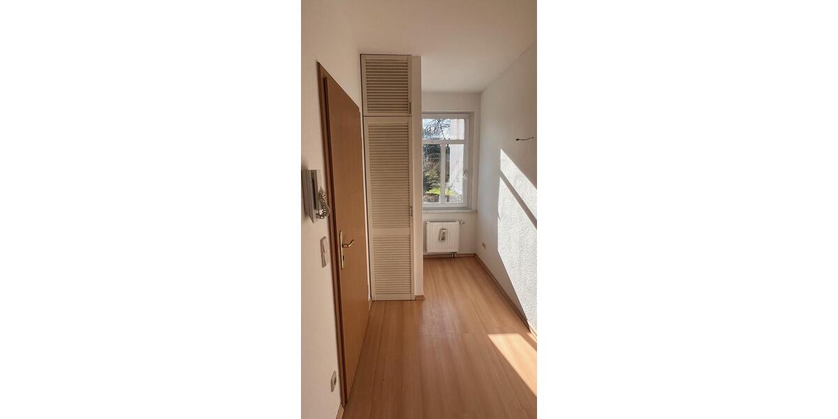 Etagenwohnung Großschirma - 2 Zimmer, 62 m&sup2;, 465&euro; | Angebot:25660115