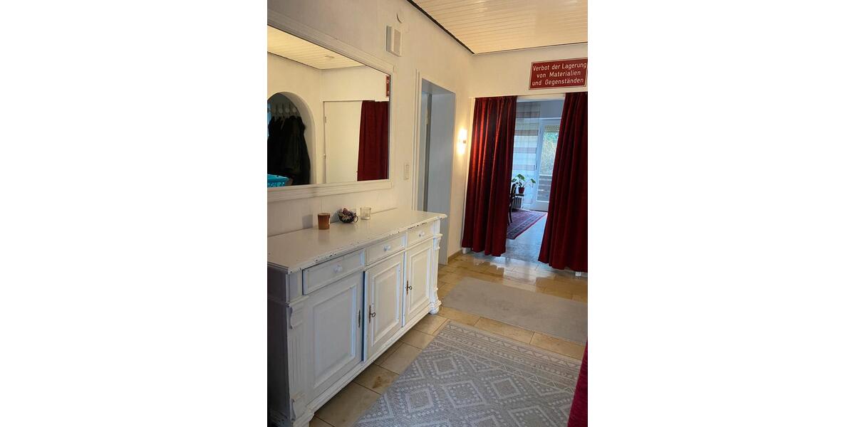 Wg-Zimmer frei ab Februar 4 zimmer