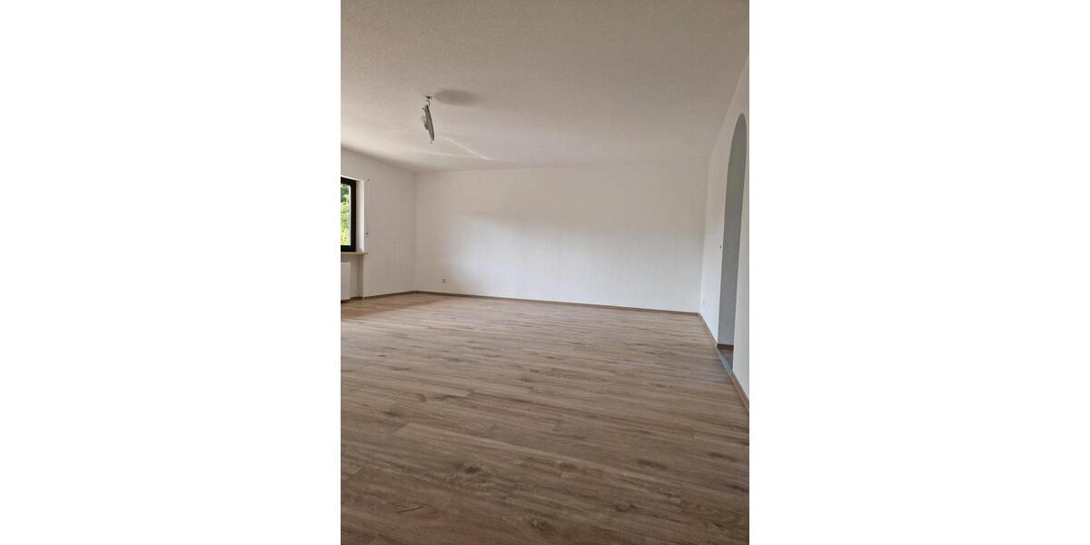 Terrassenwohnung Marktsteft - 5 Zimmer, 115 m&sup2;, 1.300&euro; | Angebot:24978579