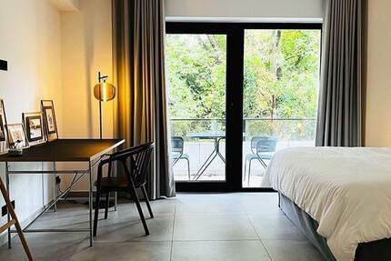 Luxuriös möblierte 2-Zimmer-Wohnung mit großem Balkon im begehrten Oberkassel 2 zimmer