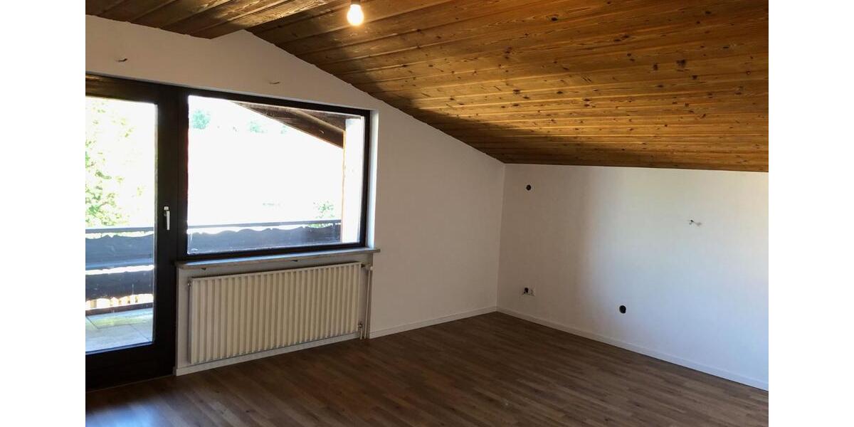 Dachgeschoßwohnung Lengenwang - 2 Zimmer, 90 m&sup2;, 810&euro; | Angebot:25868429