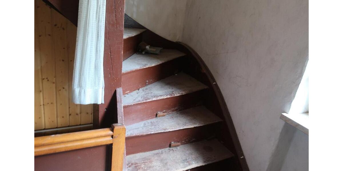 Reihenhaus Mansfeld - 8 Zimmer, 160 m&sup2;, 720&euro; | Angebot:26185377