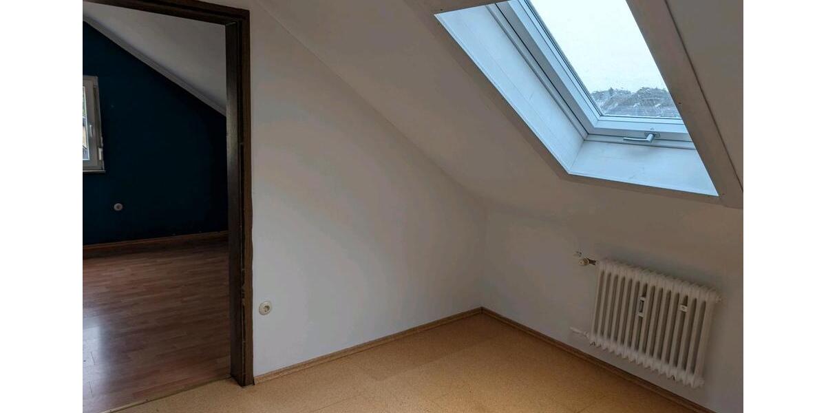 Dachgeschoßwohnung Eberdingen - 3.5 Zimmer, 64 m&sup2;, 640&euro; | Angebot:26374167