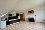 Dachgeschoßwohnung Hosenfeld - 3.5 Zimmer, 100 m&sup2;, 850&euro; | Angebot:26101308