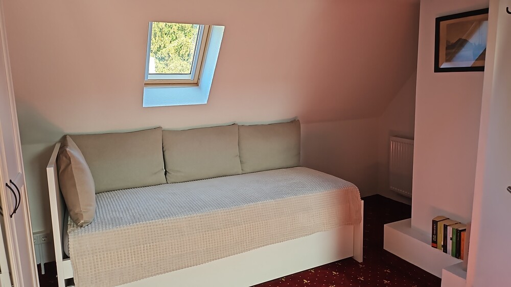 Denkmalgeschütze Dachgeschosswohnung - Zimmer Solingen Central | Angebot:27473657
