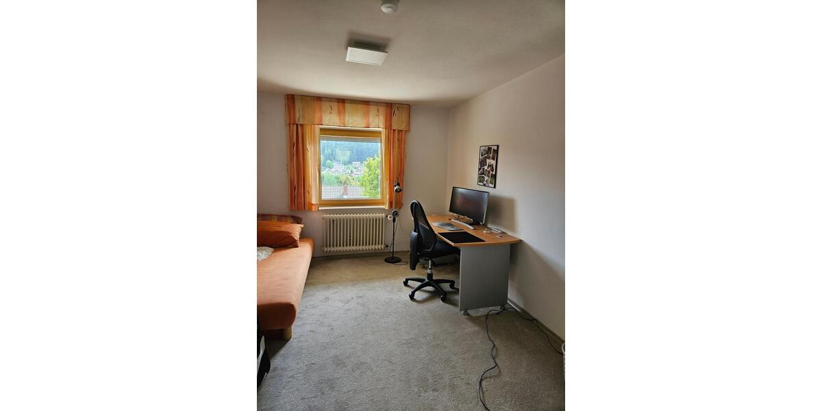 Doppelhaushälfte Lam - 9 Zimmer, 230 m&sup2;, 1.800&euro; | Angebot:26519944