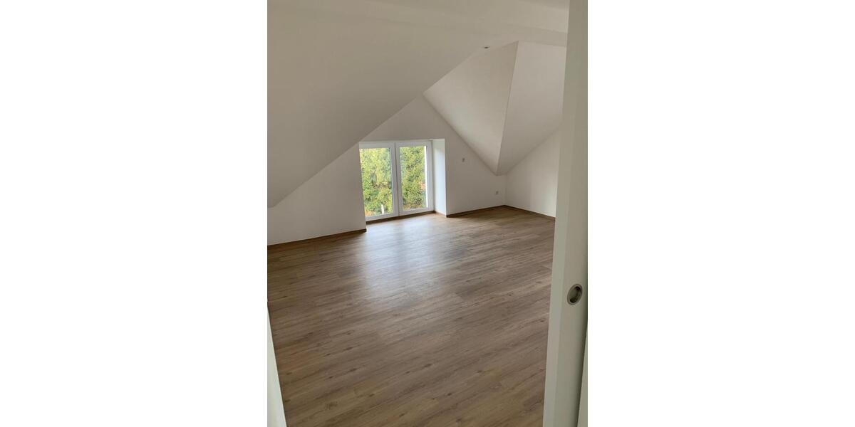 Dachgeschoßwohnung Gummersbach Berstig Süd - 4 Zimmer, 78 m&sup2;, 860&euro; | Angebot:26686425
