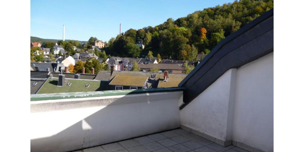 Dachgeschoßwohnung Aue-Bad Schlema Bad Schlema - 5 Zimmer, 157 m&sup2;, 680&euro; | Angebot:25639195