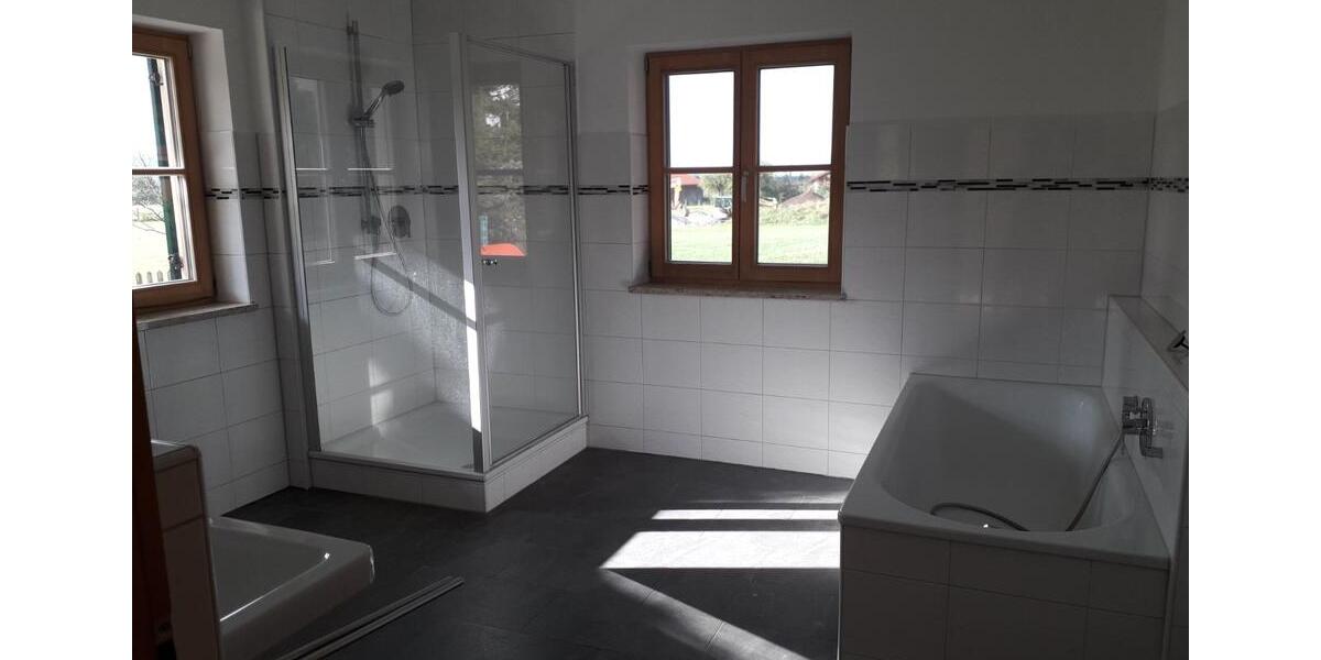 Erdgeschoßwohnung Kochel am See - 5 Zimmer, 200 m&sup2;, 2.100&euro; | Angebot:24380867