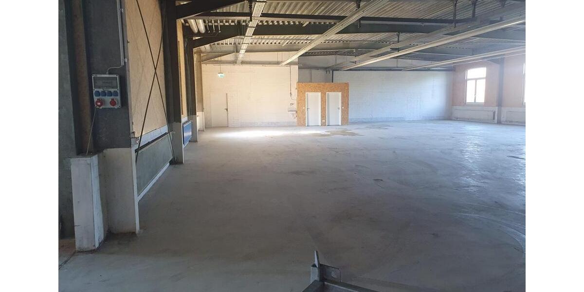 Werkstattfläche, Lagerflächen und oder Büro in Engelsbrand zu vermieten zimmer