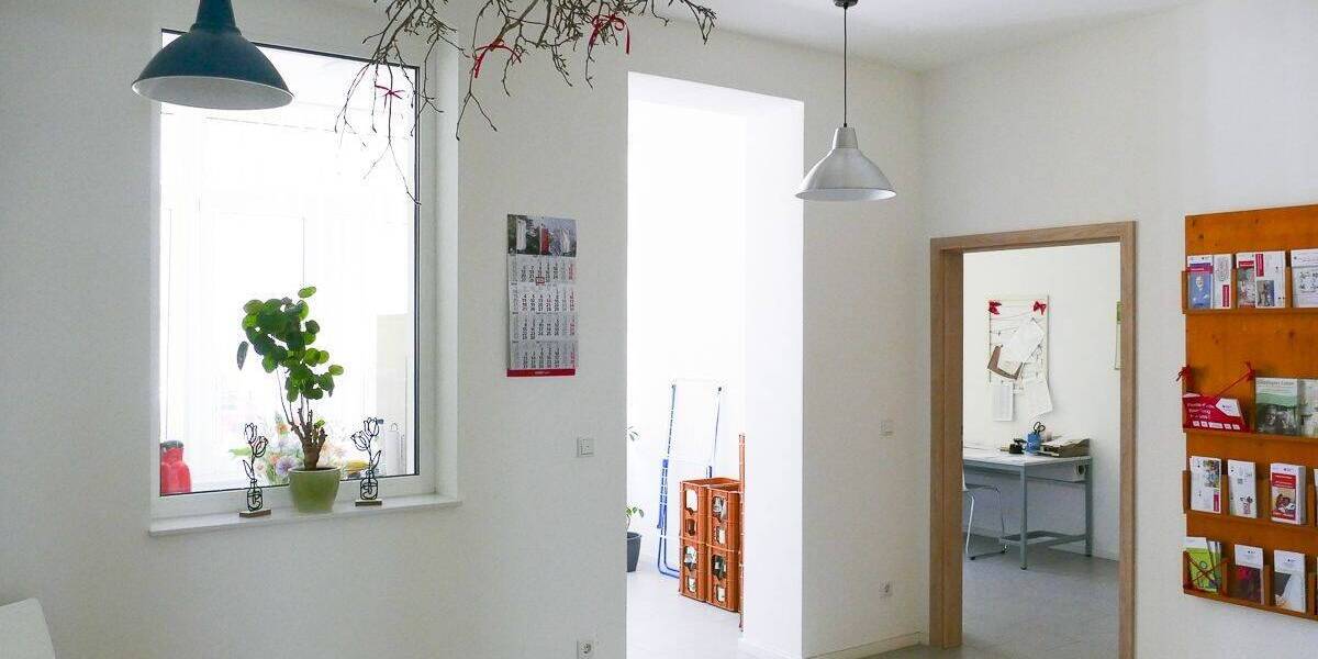 Gewerbeobjekt Greiz - 5 Zimmer, 138 m&sup2;, 1.050&euro; | Angebot:26796380