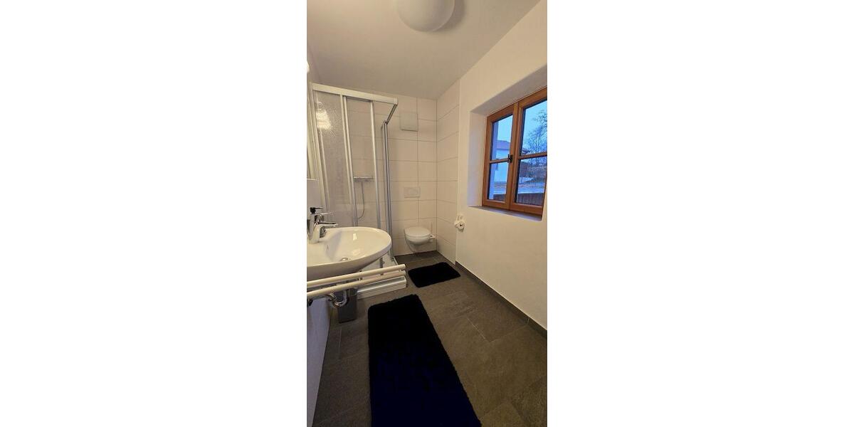 Wohnen auf Zeit Wurmsham - 4 Zimmer, 18 m&sup2;, 65&euro; | Angebot:24982795