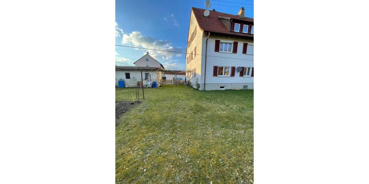 Dachgeschoßwohnung Aldingen - 2.5 Zimmer, 49 m&sup2;, 450&euro; | Angebot:26033417