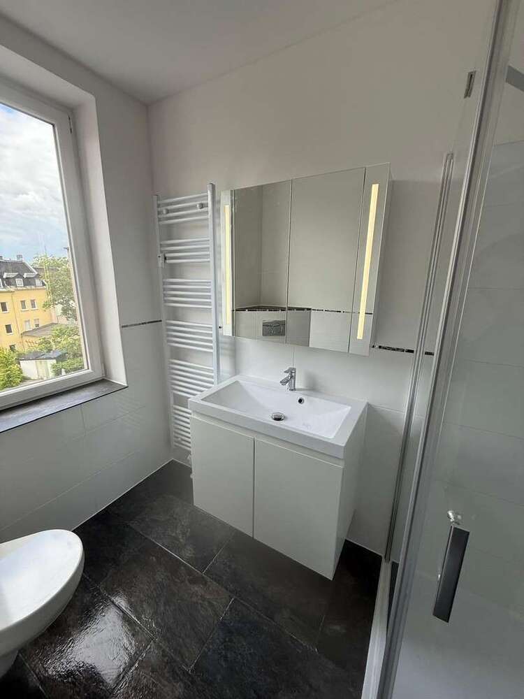 Wohnung zum Mieten in Hof 880 € 93.8 m²