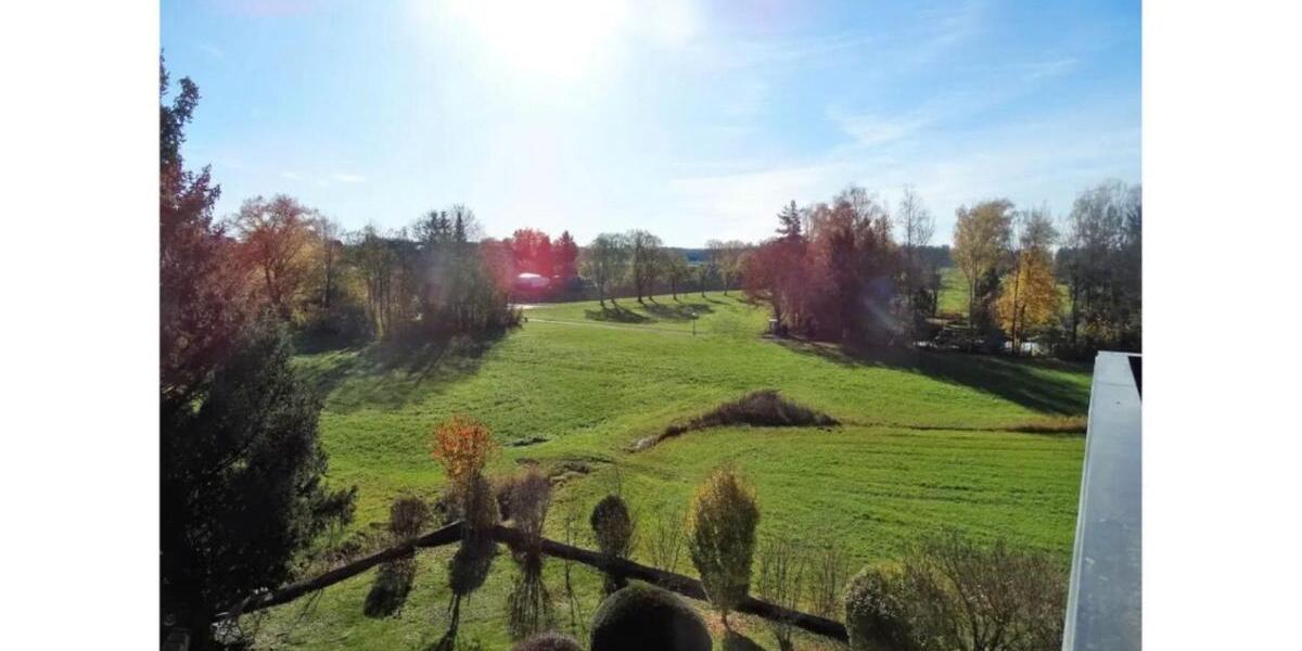 Möblierte Dachgeschosswohnung mit tollem Blick ins Grüne 2 zimmer