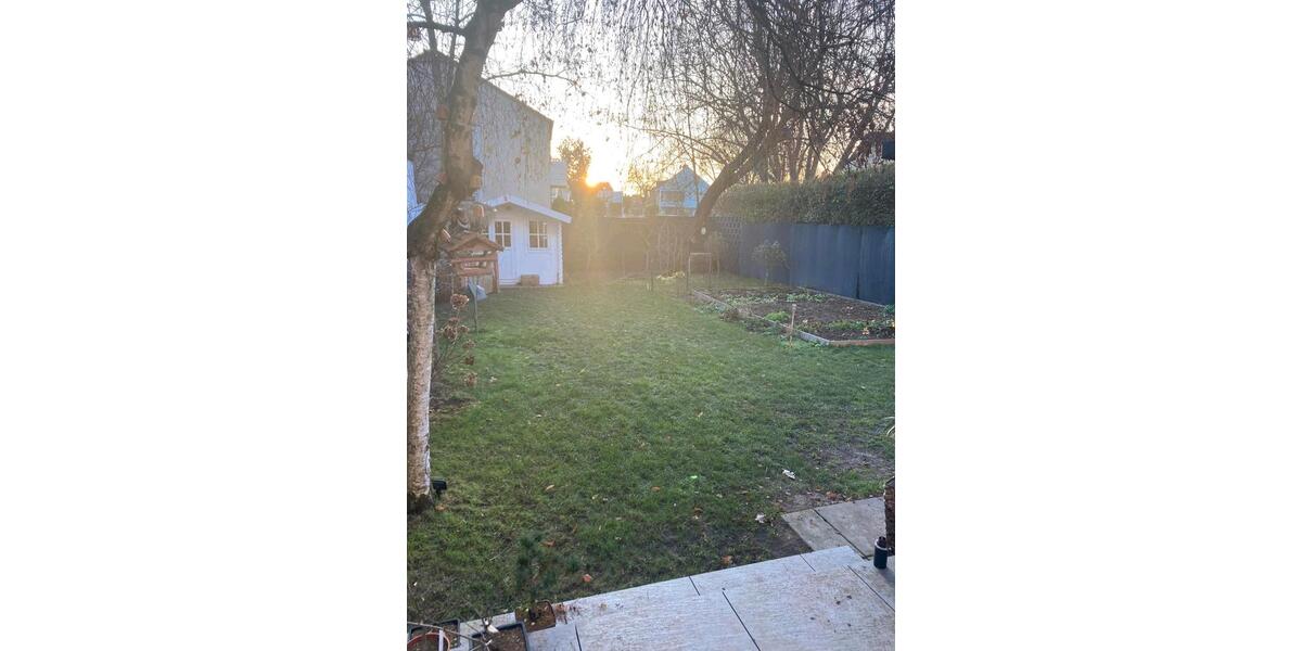 Erdgeschoßwohnung Düsseldorf Stadtbezirk 8 - 3 Zimmer, 80 m&sup2;, 1.585&euro; | Angebot:24740040