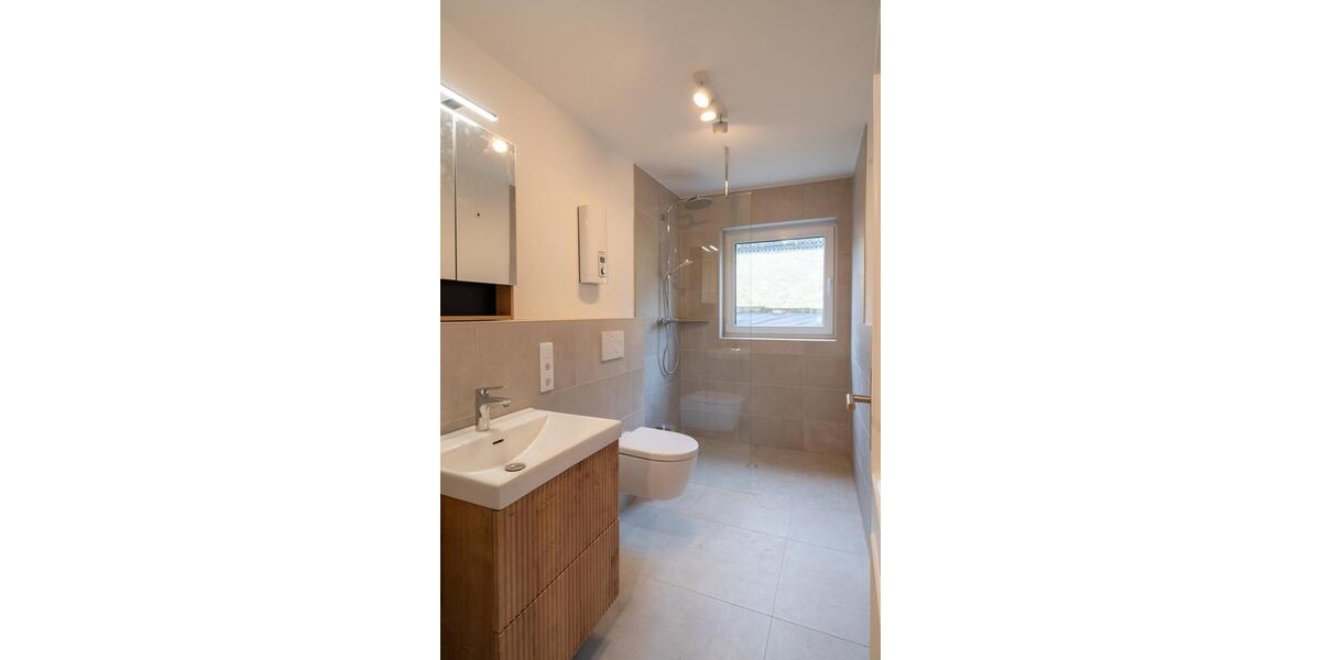 Moderne 2,5 ZKB Wohnung nach Kernsanierung zum Erstbezug 2.5 zimmer