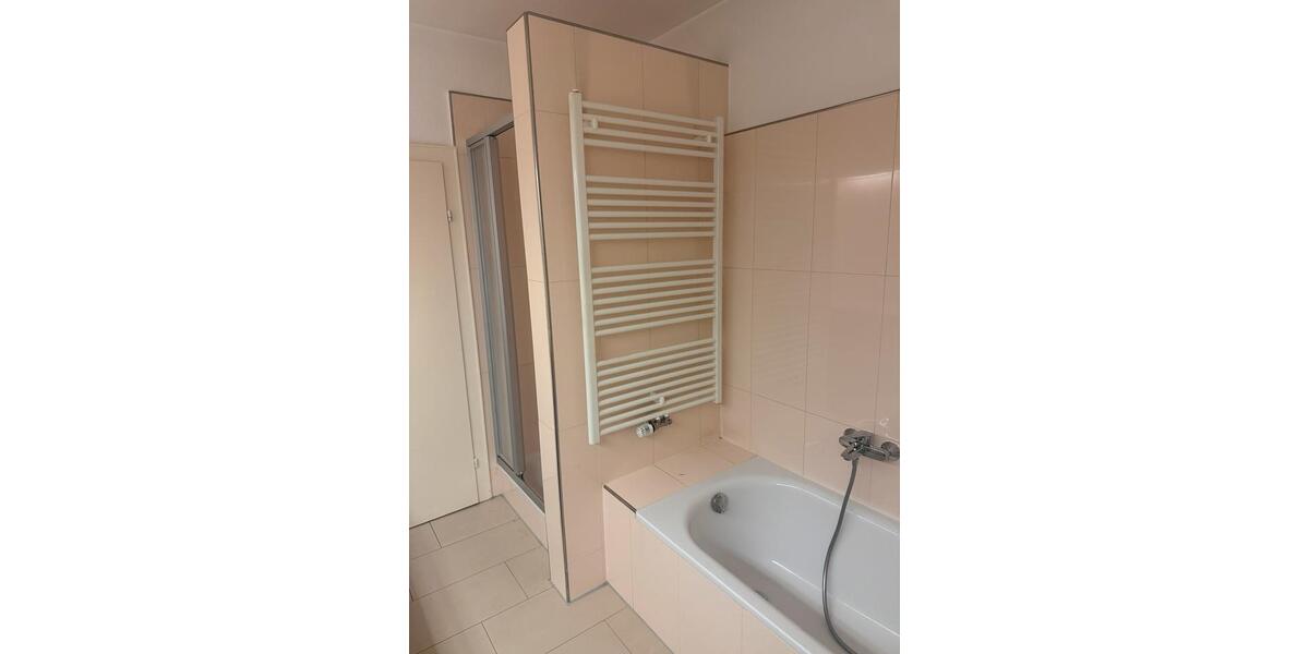 Etagenwohnung Sulingen - 3 Zimmer, 102 m&sup2;, 1.200&euro; | Angebot:26448333
