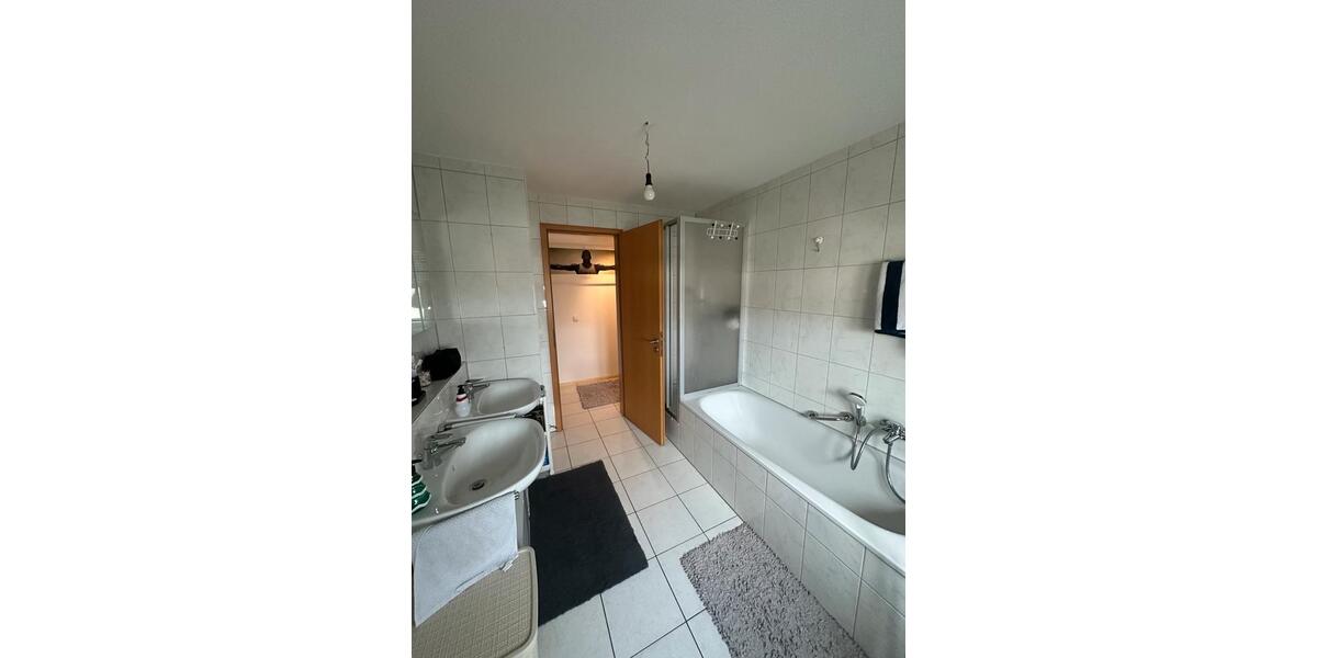 Etagenwohnung Renchen - 2.5 Zimmer, 70 m&sup2;, 950&euro; | Angebot:24677405