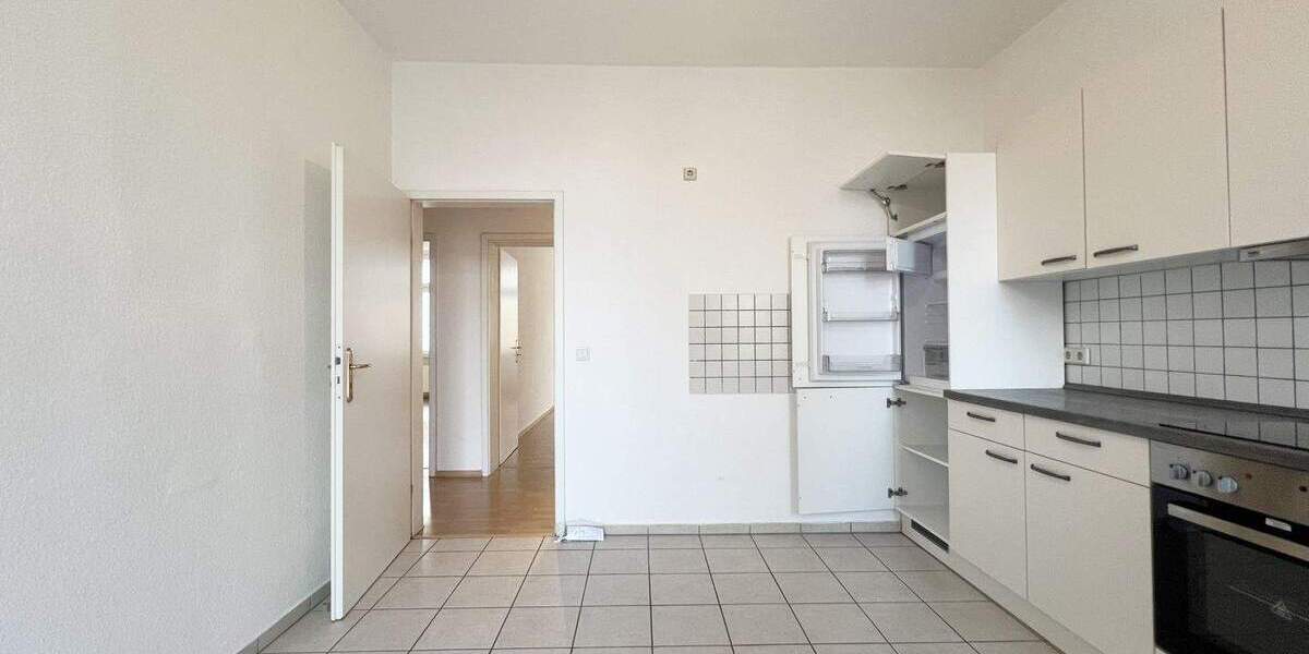 2-Raum-Wohnung mit Einbauküche, Balkon, Dusch- und Wannenbad ab sofort bezugsfertig! 2 zimmer