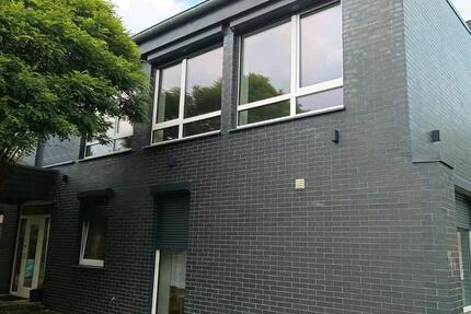 ab sofort großes Haus KfW 55 A+ mit Garten viele Möglichkeiten