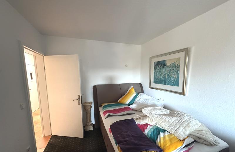 Etagenwohnung Cloppenburg - 4 Zimmer, 147 m&sup2;, 1.000&euro; | Angebot:25377047