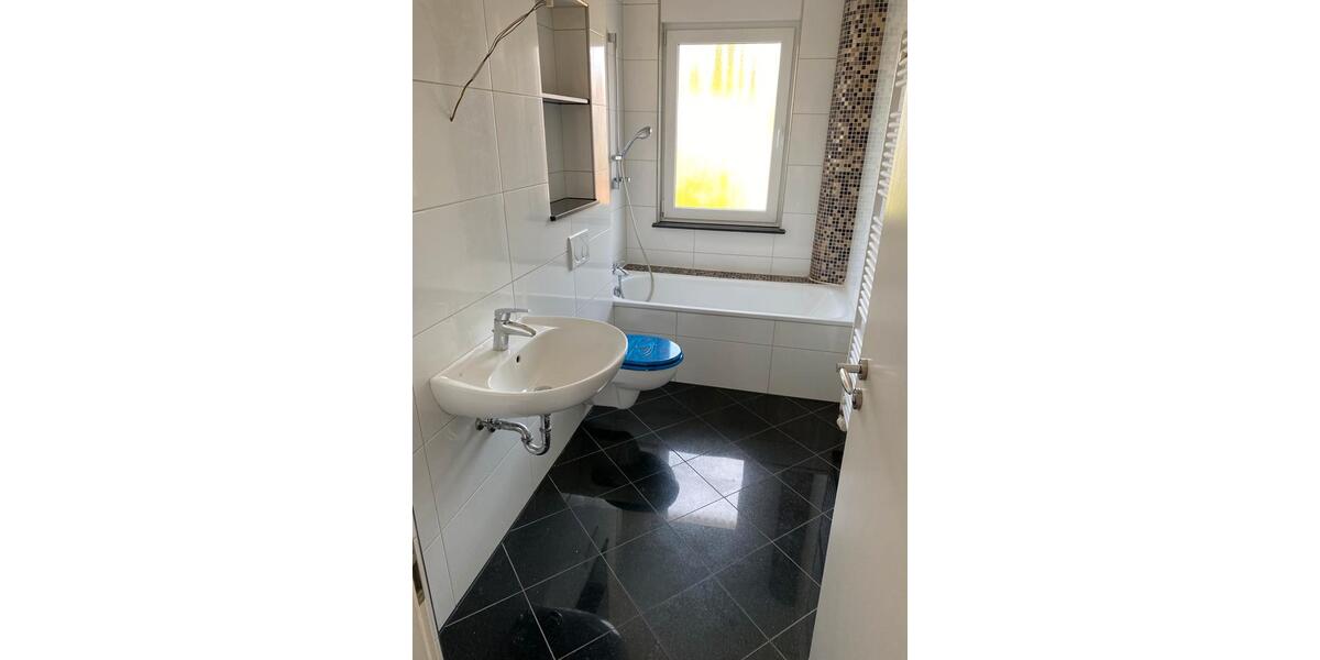 Erdgeschoßwohnung Lage - 2 Zimmer, 60 m&sup2;, 700&euro; | Angebot:26691966