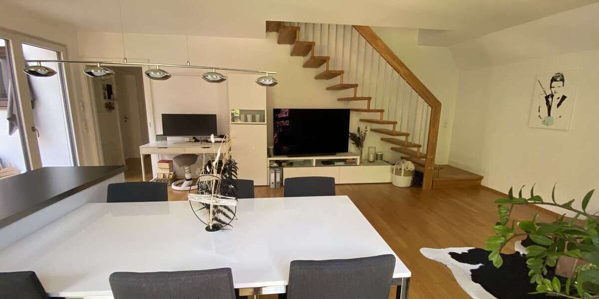 Etagenwohnung Landshut Altstadt - 2 Zimmer, 65 m&sup2;, 880&euro; | Angebot:26090220