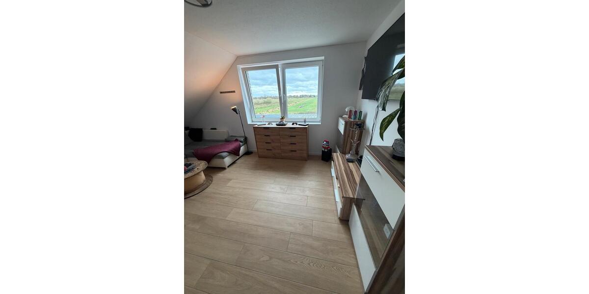 Dachgeschoßwohnung Großefehn - 3 Zimmer, 85 m&sup2;, 750&euro; | Angebot:26041146