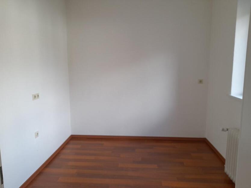2 kleine Büroräume zentral in Bergedorf