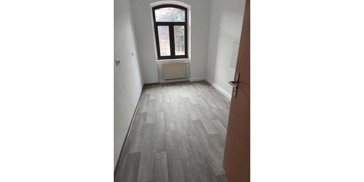 Erdgeschoßwohnung Weißenfels - 2 Zimmer, 53 m&sup2;, 300&euro; | Angebot:23907625
