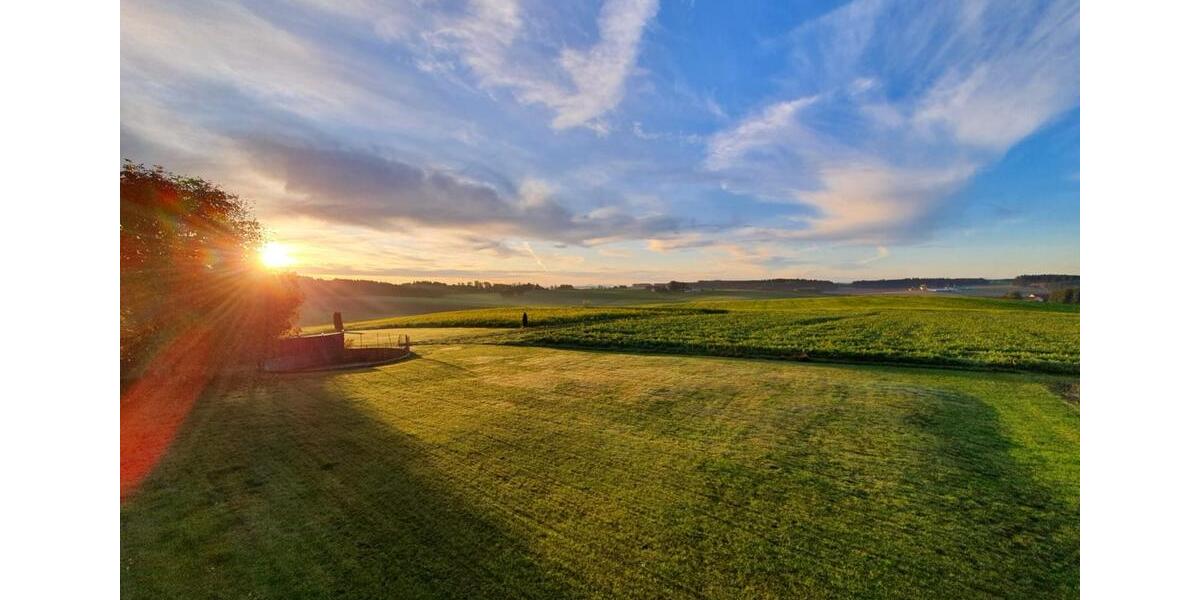 Dachgeschoßwohnung Hohenpolding - 3 Zimmer, 160 m&sup2;, 1.450&euro; | Angebot:25207653