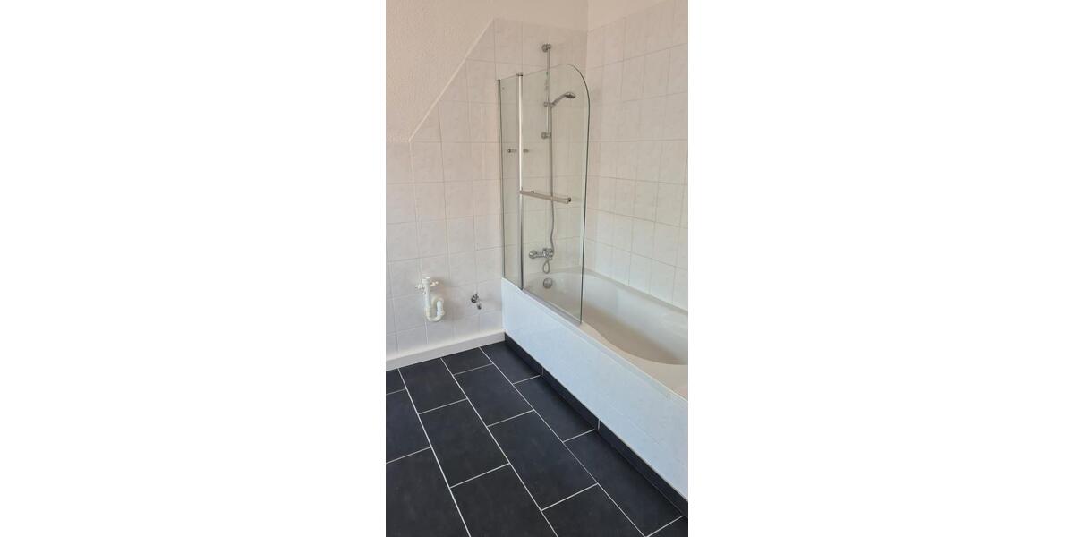 Erdgeschoßwohnung Geringswalde - 4 Zimmer, 49 m&sup2;, 230&euro; | Angebot:25977218