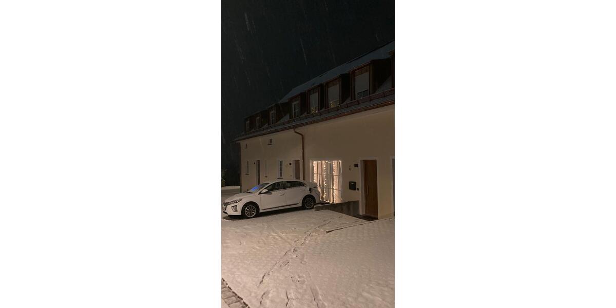 Etagenwohnung Adelzhausen - 5 Zimmer, 151 m&sup2;, 1.950&euro; | Angebot:26682590