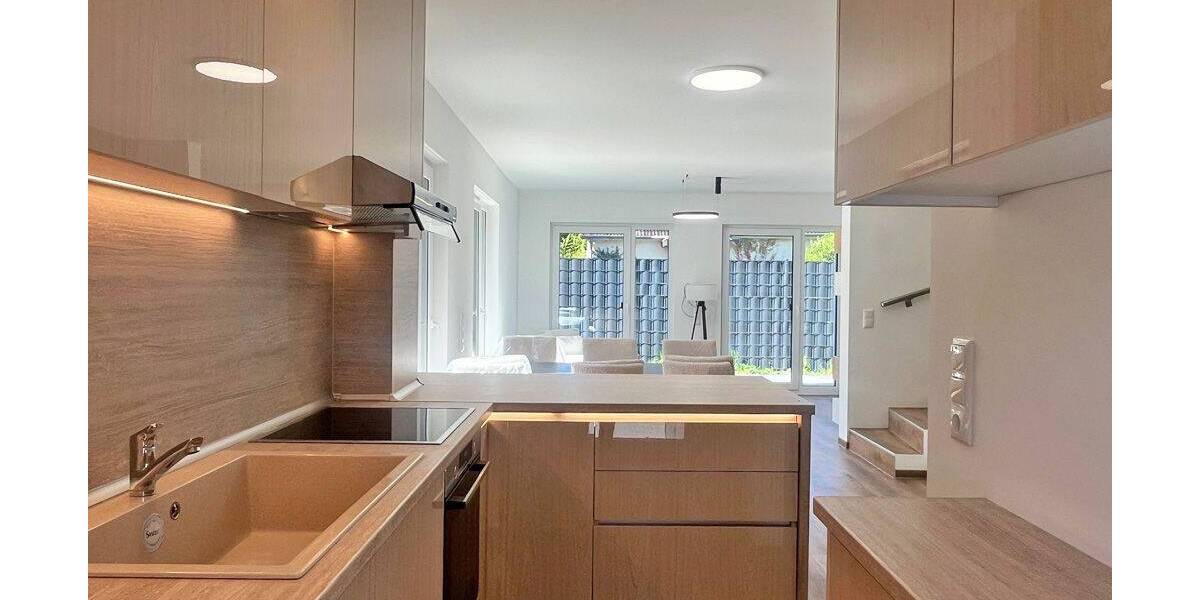 Reihenmittelhaus Hamburg Rahlstedt - 4 Zimmer, 115 m&sup2;, 2.700&euro; | Angebot:26733430