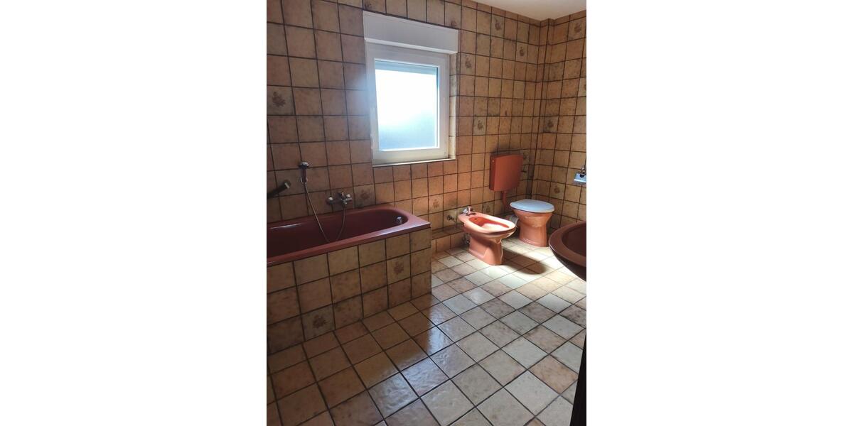 Etagenwohnung Netphen - 3 Zimmer, 95 m&sup2;, 650&euro; | Angebot:26611414