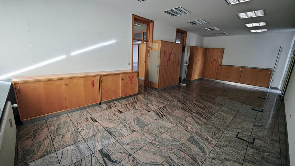 Gewerbeobjekt Schiffweiler - 2.200&euro; | Angebot:23577417