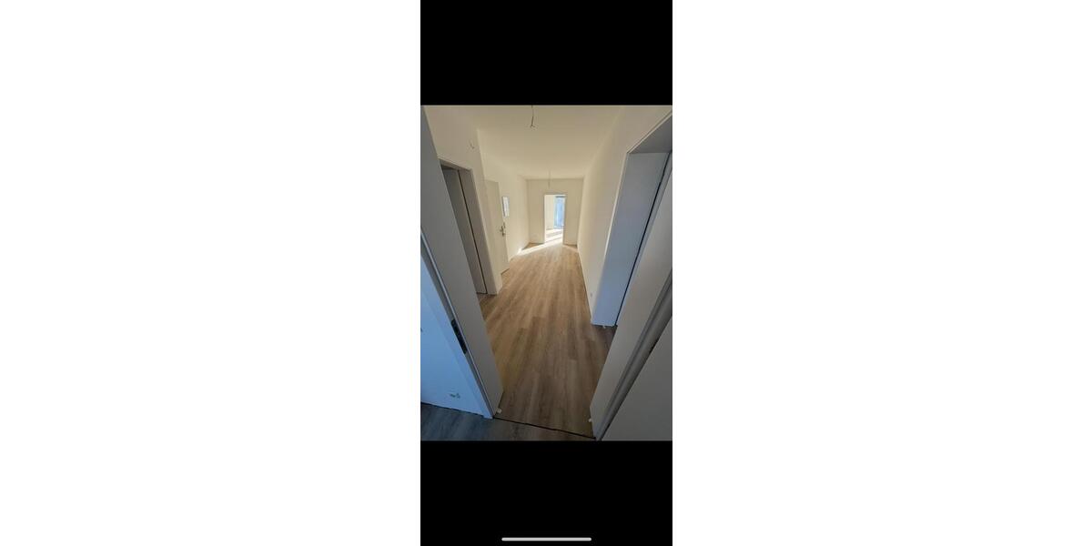 Etagenwohnung Hockenheim - 3 Zimmer, 90 m&sup2;, 1.300&euro; | Angebot:24433086