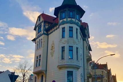 Wunderschöne und hochwertige 5-Zimmer-Wohnung 140qm Einbauküche neues Bad 5 zimmer