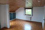 Dachgeschoßwohnung Westerheim - 2.5 Zimmer, 75 m&sup2;, 850&euro; | Angebot:26619590
